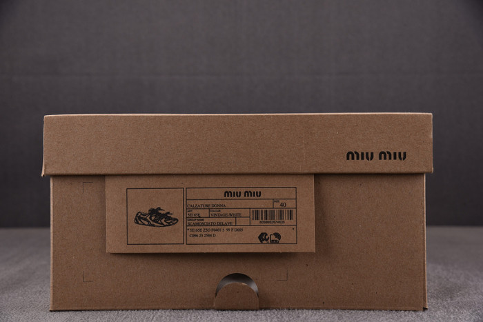 New Balance x MIU MIU NB530 NB000047