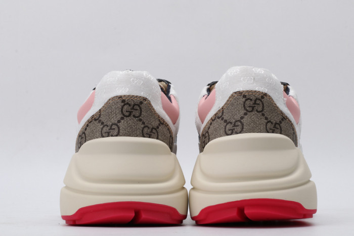 G*u*i* trainer sneaker83