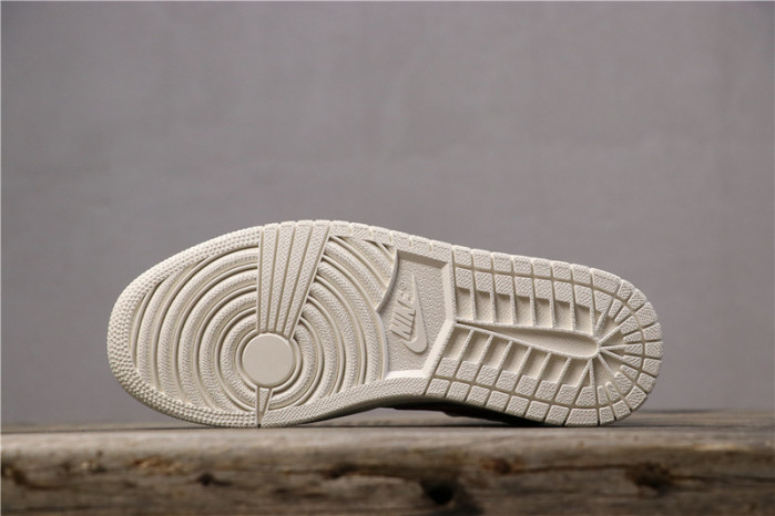 air jordan 1 mid all-over logos 554724-119