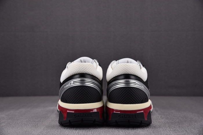 chane* snekaers c000028