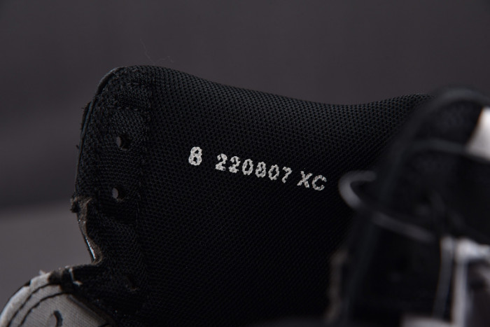 air jordan 1 retro high 85 black white bq4422-001