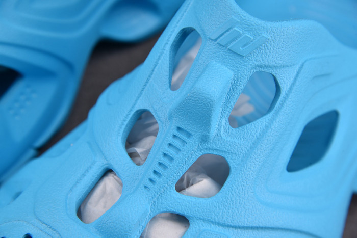 balenciag* sandal 35