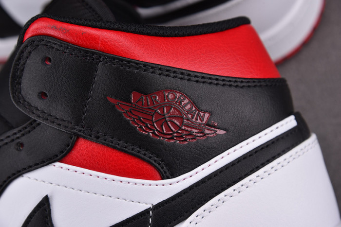 air jordan 1 mid gym red black toe dq8426-106