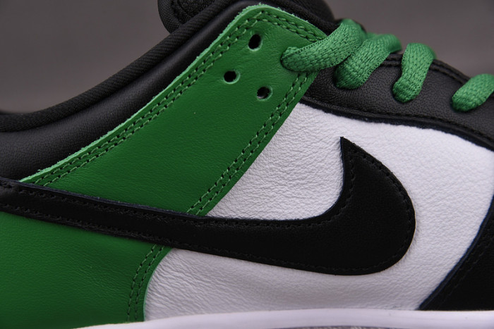 nike sb dunk low “classic green” bq6817-302