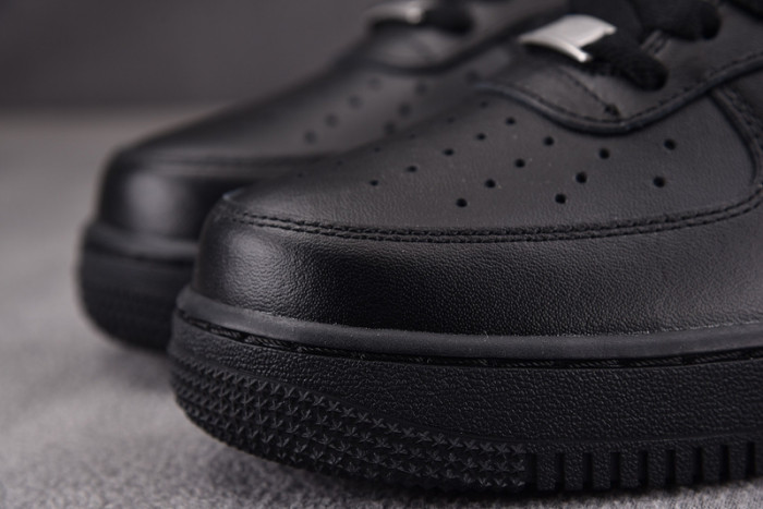 nike air force 1 low 07 triple black cw2288-001