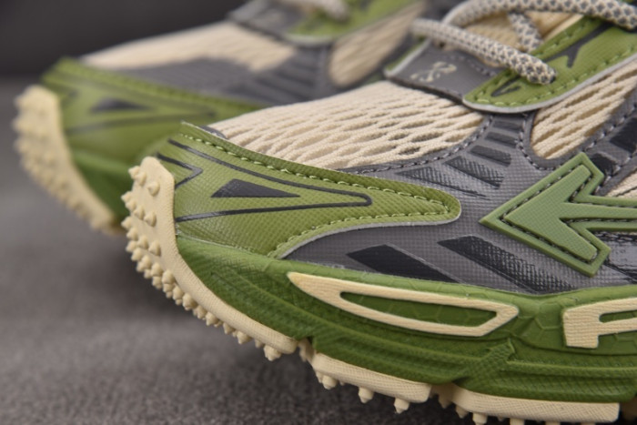 OFW Be Right Back BRB000015