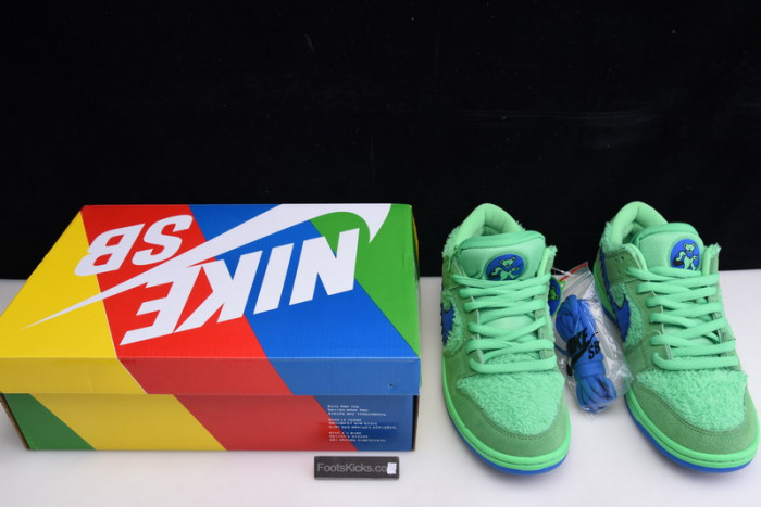 grateful dead x nike sb dunk low“ green bear” cj5378-300