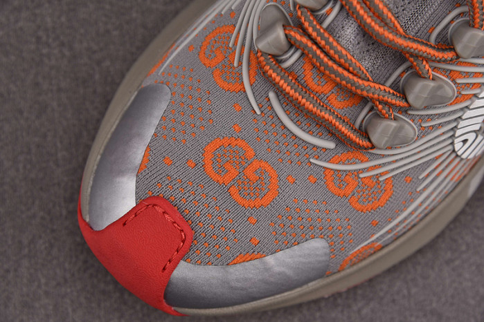 G*u*i* trainer sneaker81