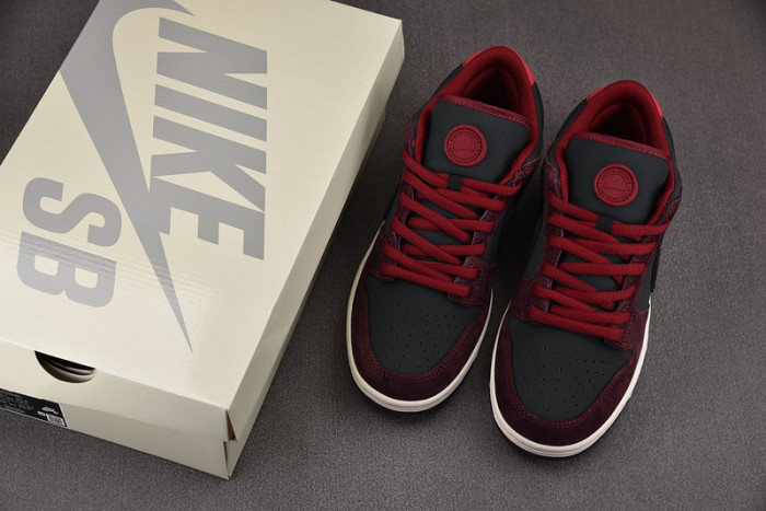 Riot Skateshop Nike SB Dunk Low FZ1289-200
