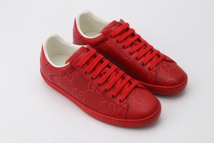G*u*i* trainer sneaker72