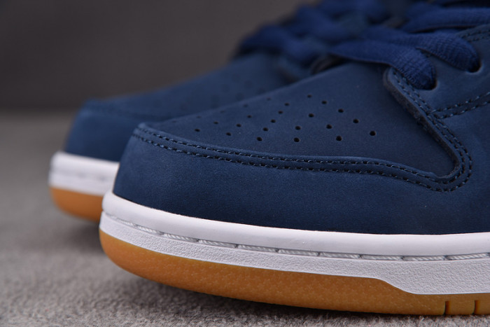 nike sb dunk low navy black gum cw7463-401
