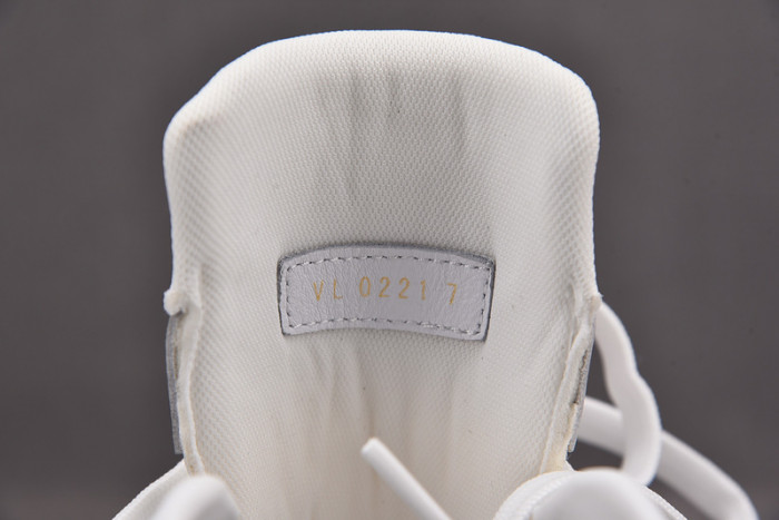 l&v snekaers l0000094