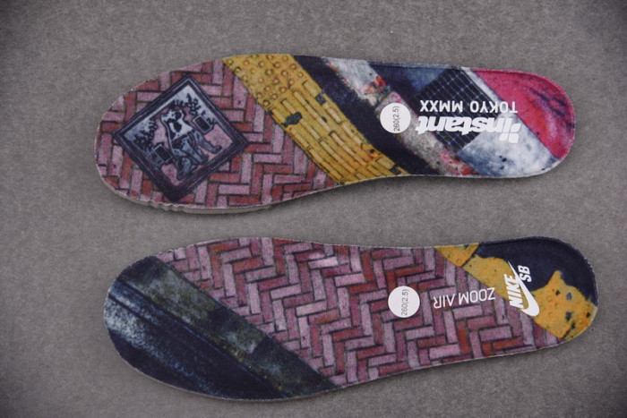 instant skateboards x nike sb dunk low cz5128-400