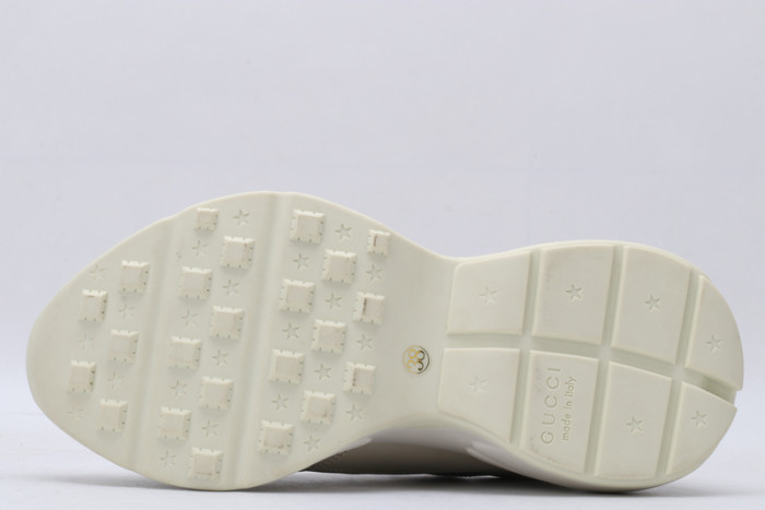 G*u*i* trainer sneaker8