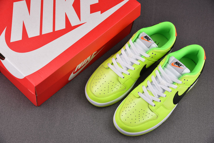 nike dunk low “glow in the dark” fj4610-702