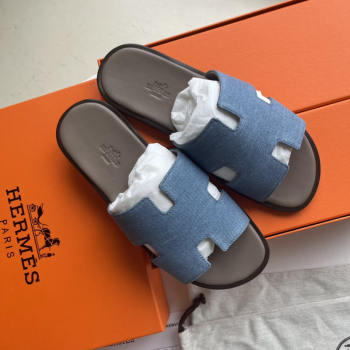 Herme* Sandal67