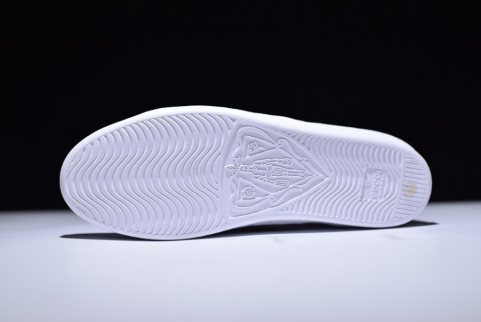 g*u*i ace embroidered low-top sneaker with ladybird