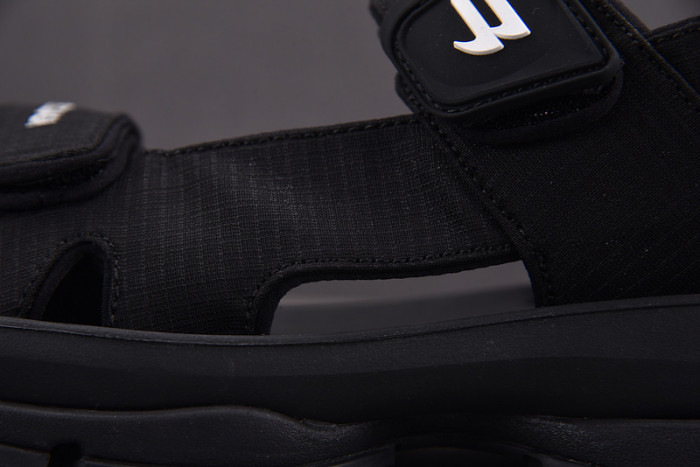 balenciag* sandal 39