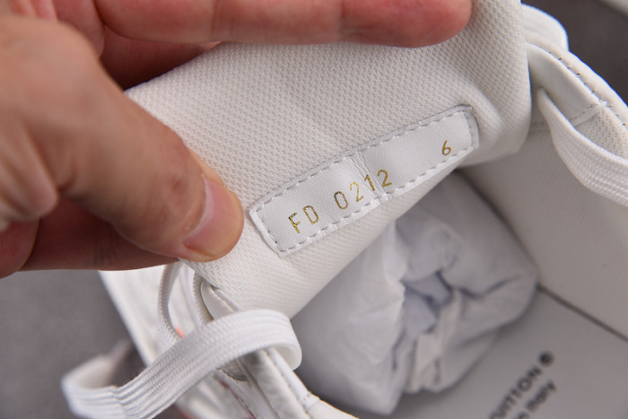 l&v snekaers l0000115