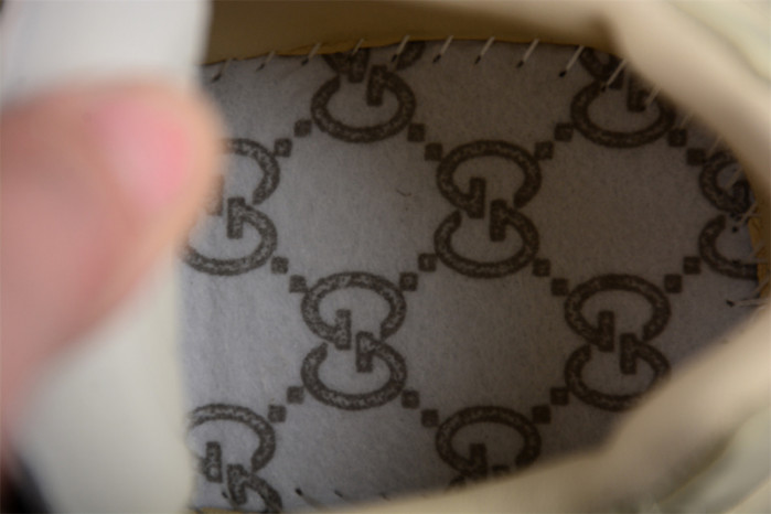 G*u*i* trainer sneaker90