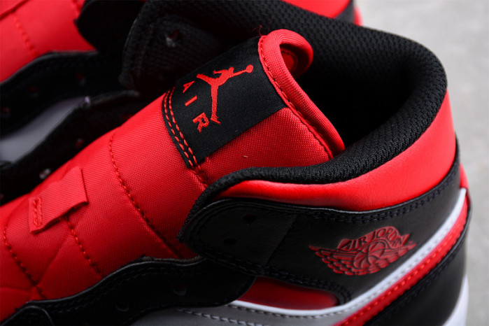 air jordan 1 mid white black red 554724-079