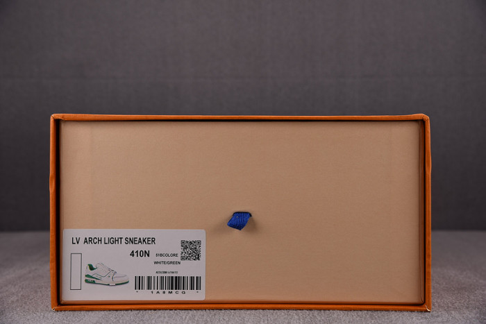 l&v snekaers l0000097