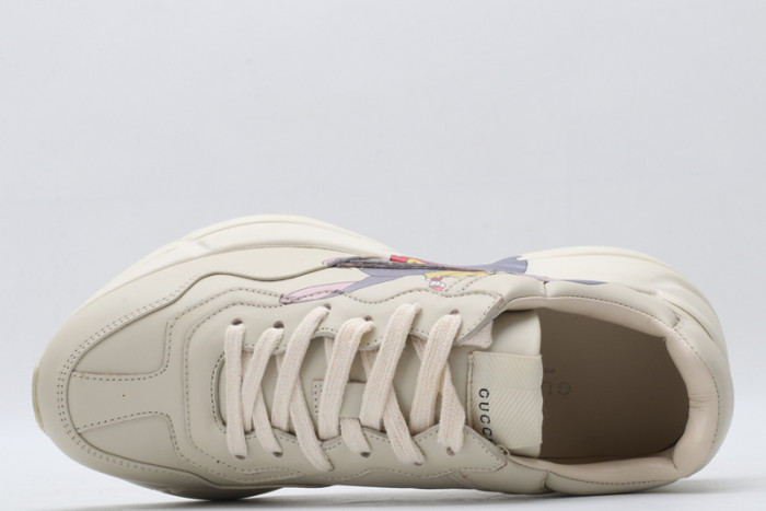 G*u*i* trainer sneaker11