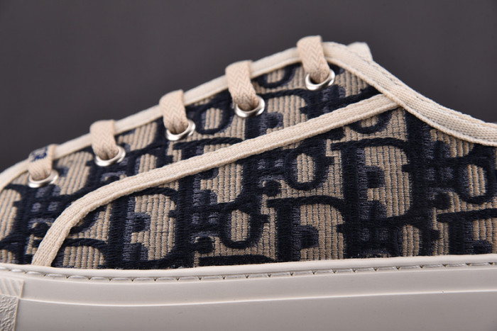 dio* sneakers t0000-058