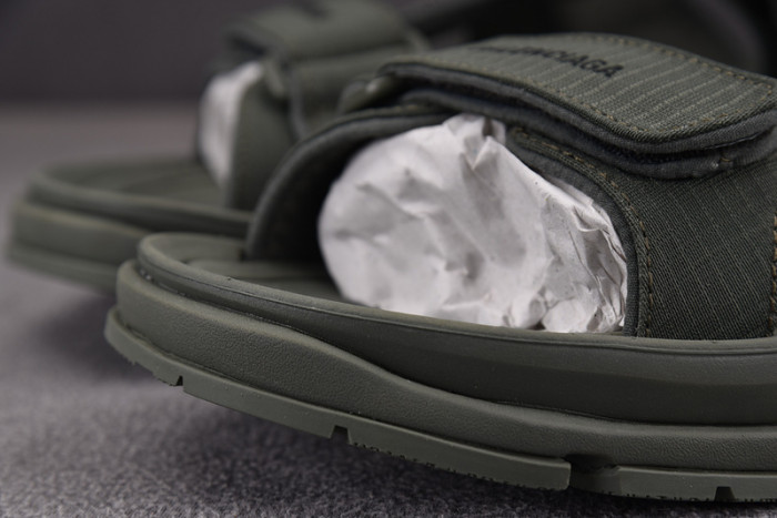 balenciag* sandal 40