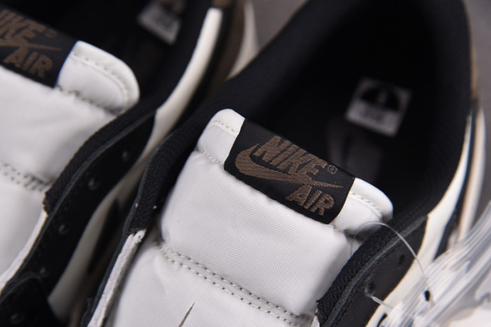 the air jordan 1 low og “mocha” cz0790-102