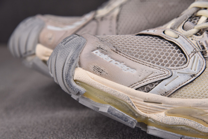 SNEAKER STAPLER 7000010