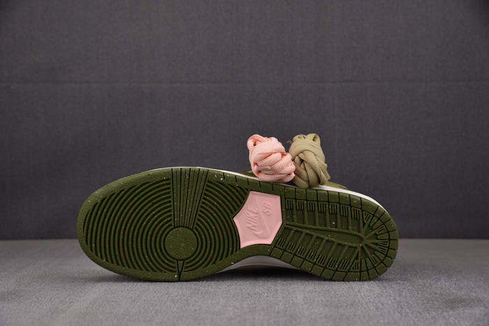 Yuto Horigome x Nike SB Dunk Low Asparagus HF8022-300