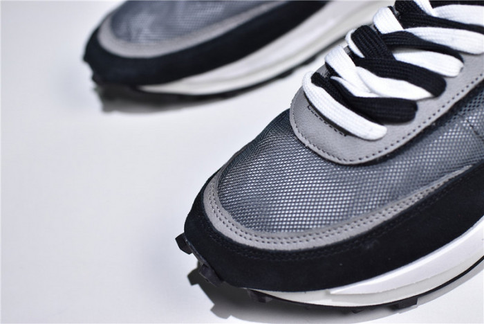 sacai x nike ldv waffle black bv0073-001