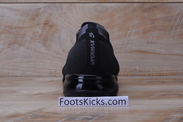 nikelab air vapormax flyknit "triple black" - 899473 003