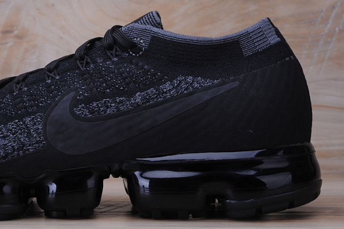 nikelab air vapormax flyknit "triple black" - 899473 003